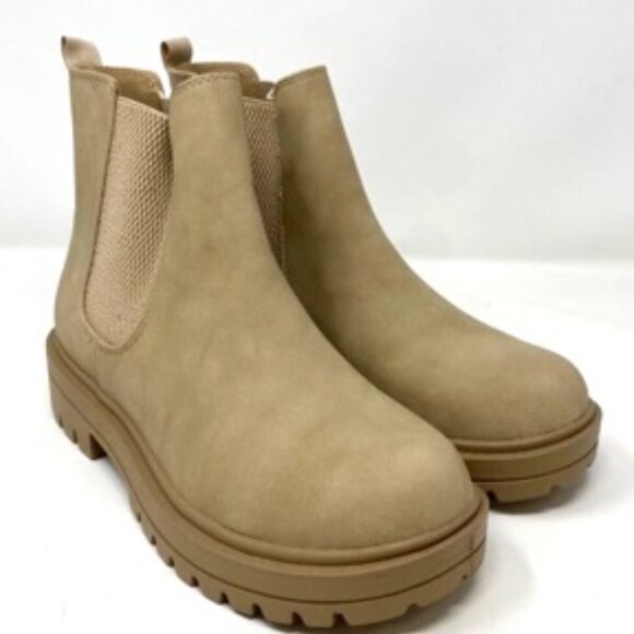 Soda Pilot Lug Sole Chelsea Elastic Gore Women's Ankle Bootie Beige Size 6 - Picture 2 of 10